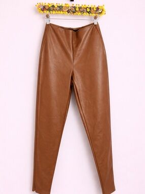 Old Navy Faux Leather Skinny Pants in Camel